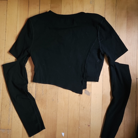 J.ING Black Cutout Croptop - Picture 2 of 2